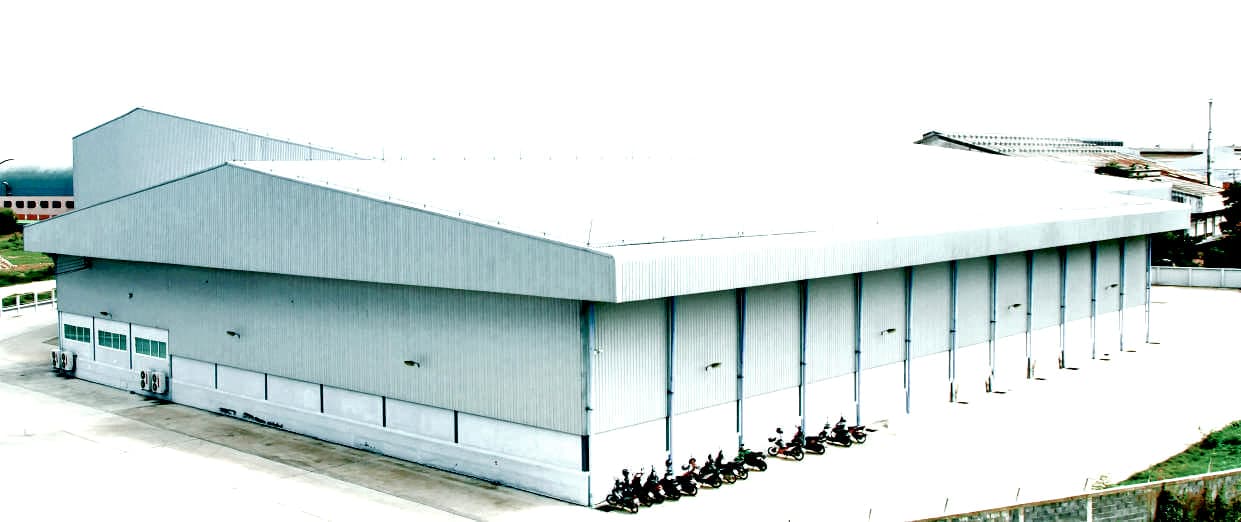 Large pre-engineered steel warehouse building completed by Prime